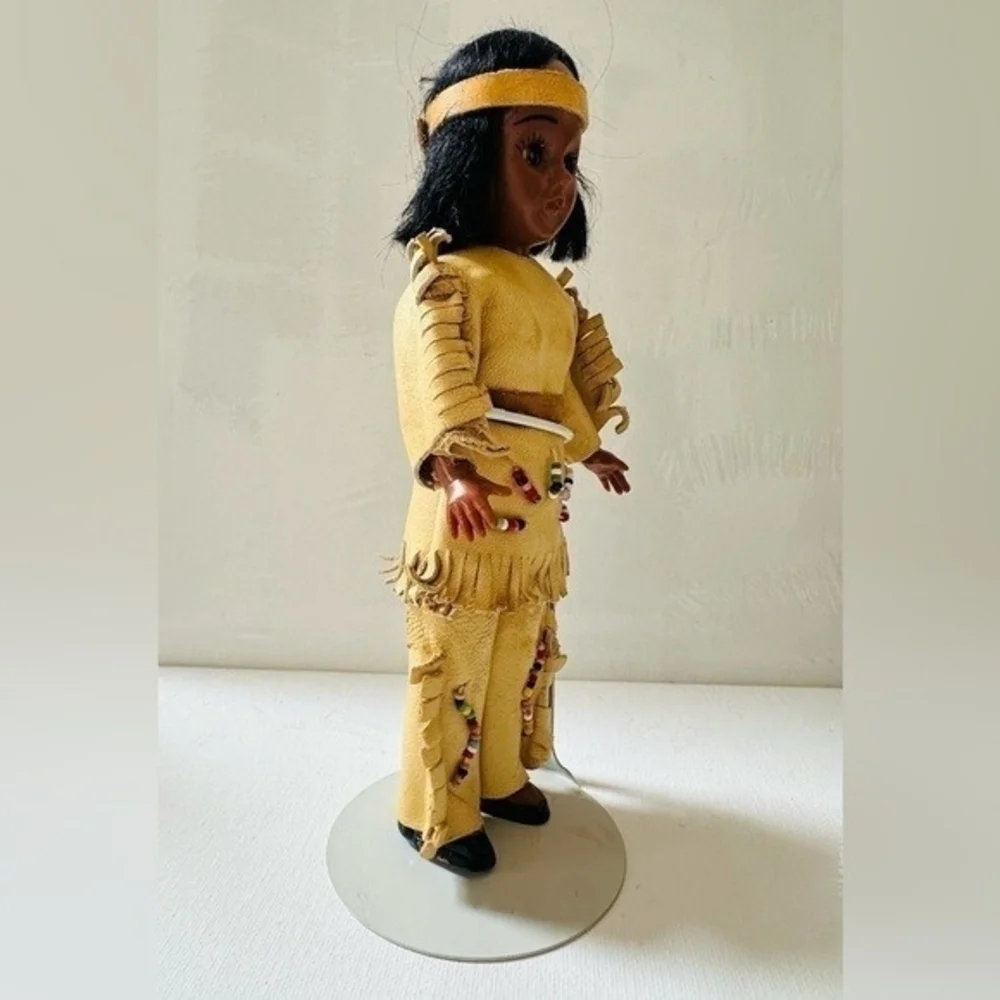Vintage Native American Indian Girl Doll 8